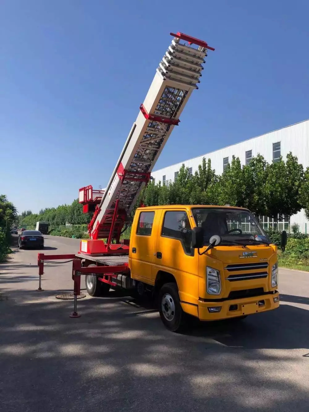 宿州附近的云梯车出租服务：轻松解决高空作业需求